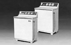 금성사, 국내 최초로 세탁기 개발 생산
