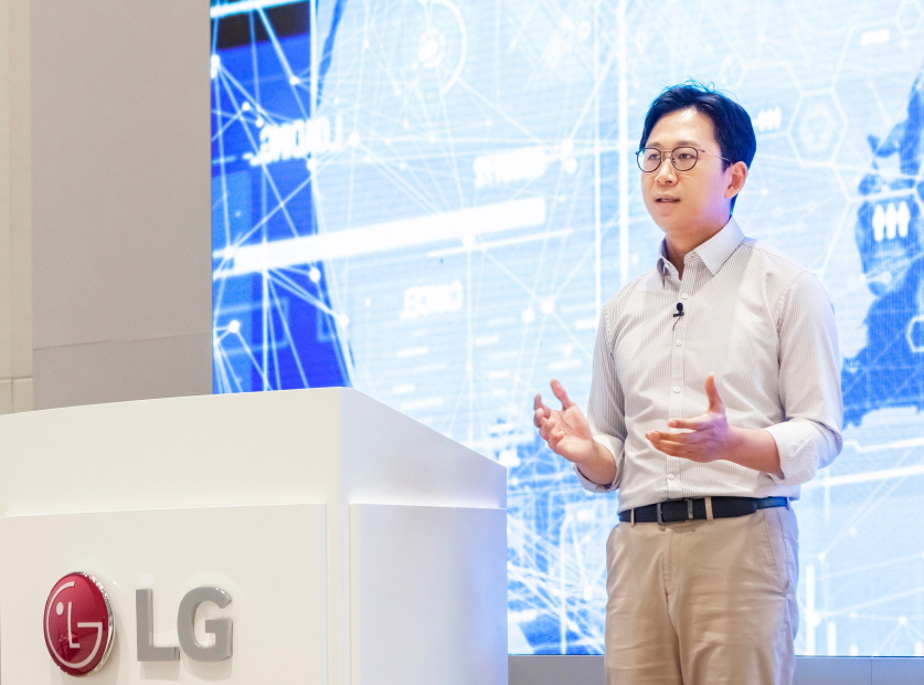 LG, 초거대 인공지능(AI) 개발에 1억 달러 투자_이미지_1